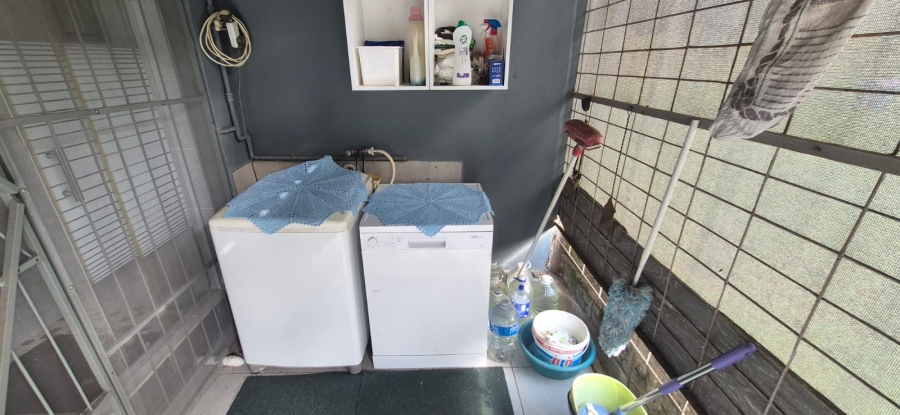 2 Bedroom Property for Sale in Anerley KwaZulu-Natal
