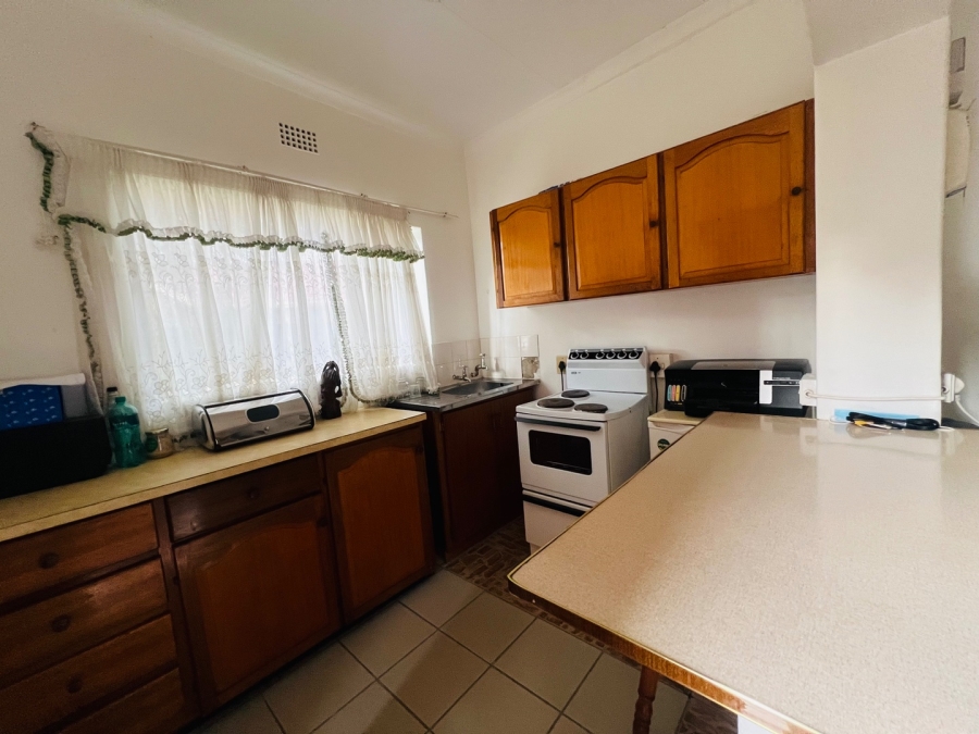 To Let 2 Bedroom Property for Rent in Aviary Hill KwaZulu-Natal