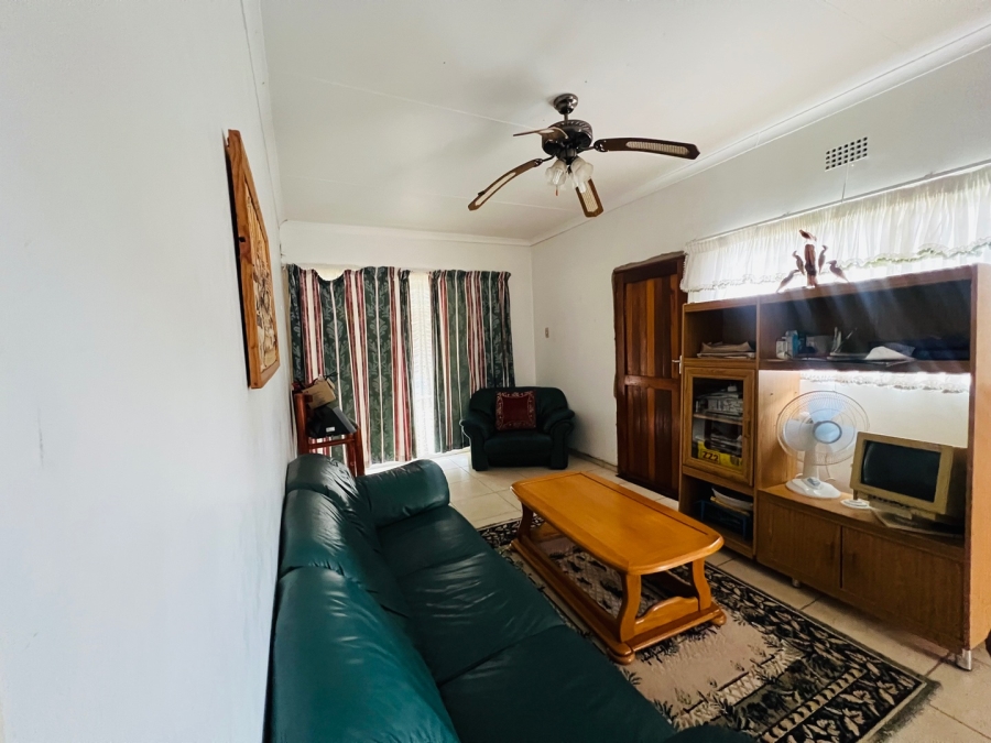 To Let 2 Bedroom Property for Rent in Aviary Hill KwaZulu-Natal