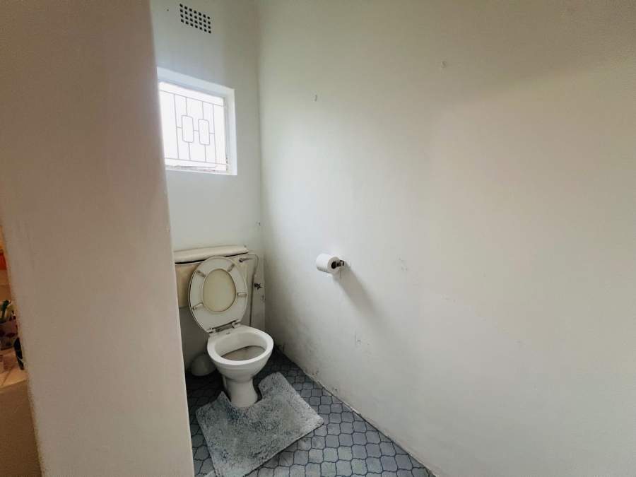 To Let 2 Bedroom Property for Rent in Aviary Hill KwaZulu-Natal