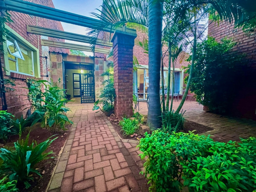 To Let 4 Bedroom Property for Rent in Signal Hill KwaZulu-Natal