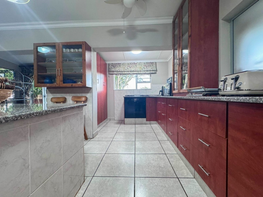 To Let 4 Bedroom Property for Rent in Signal Hill KwaZulu-Natal