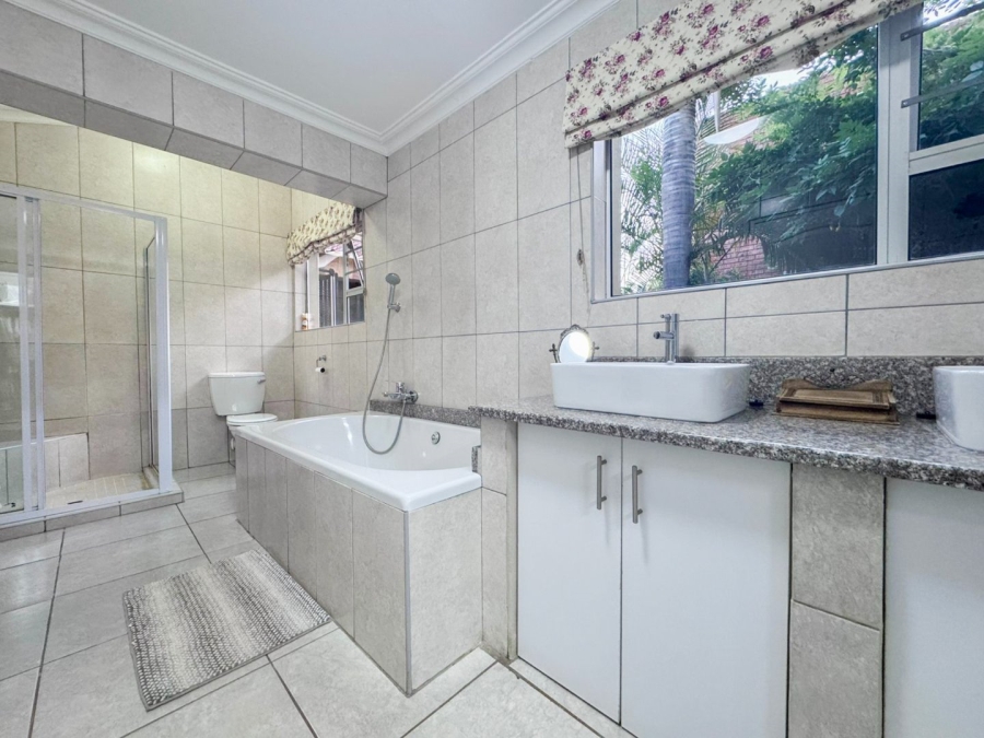 To Let 4 Bedroom Property for Rent in Signal Hill KwaZulu-Natal