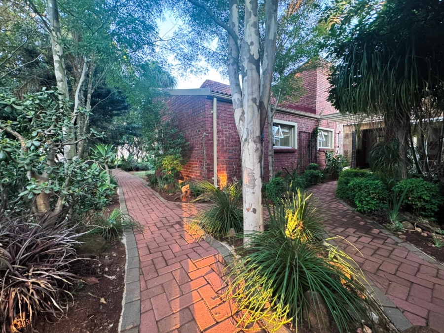 To Let 4 Bedroom Property for Rent in Signal Hill KwaZulu-Natal