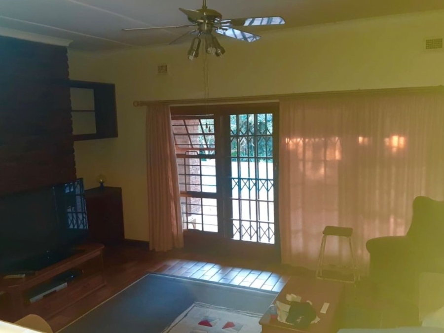 5 Bedroom Property for Sale in Umtentweni KwaZulu-Natal