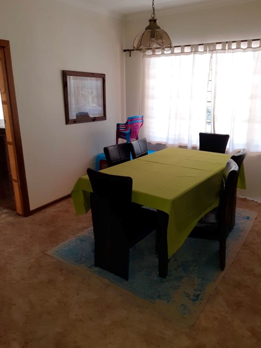 5 Bedroom Property for Sale in Umtentweni KwaZulu-Natal