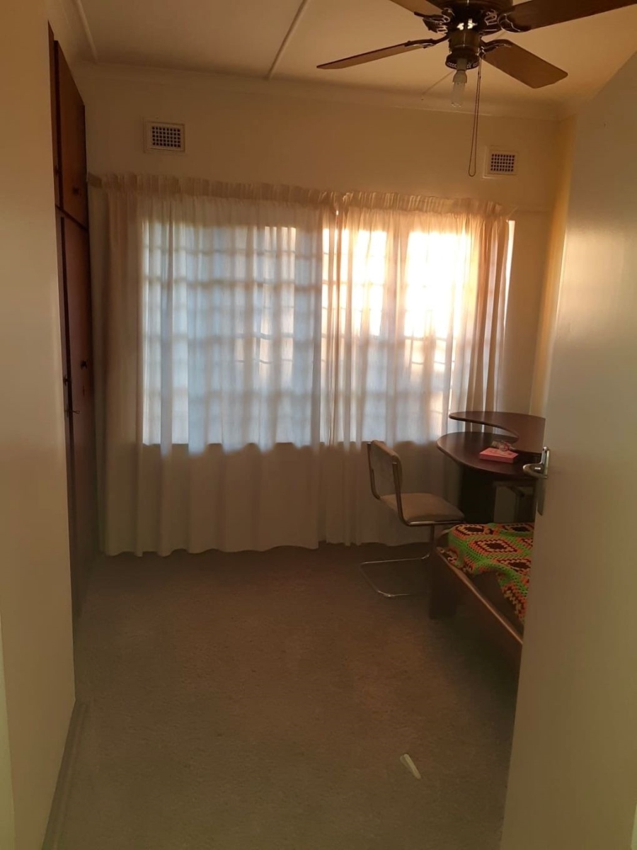 5 Bedroom Property for Sale in Umtentweni KwaZulu-Natal