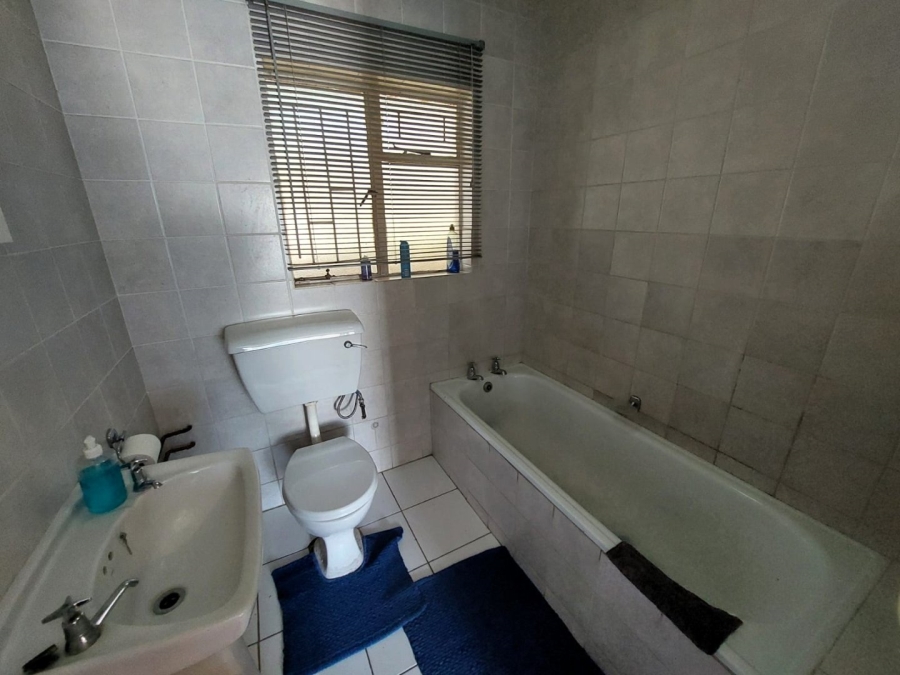3 Bedroom Property for Sale in Pioneer Park KwaZulu-Natal
