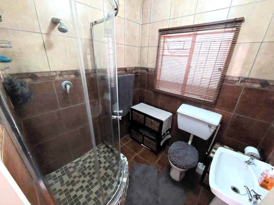 3 Bedroom Property for Sale in Pioneer Park KwaZulu-Natal
