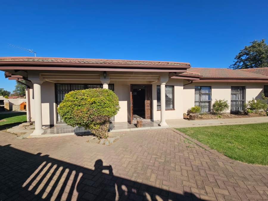 4 Bedroom Property for Sale in Barry Hertzog Park KwaZulu-Natal