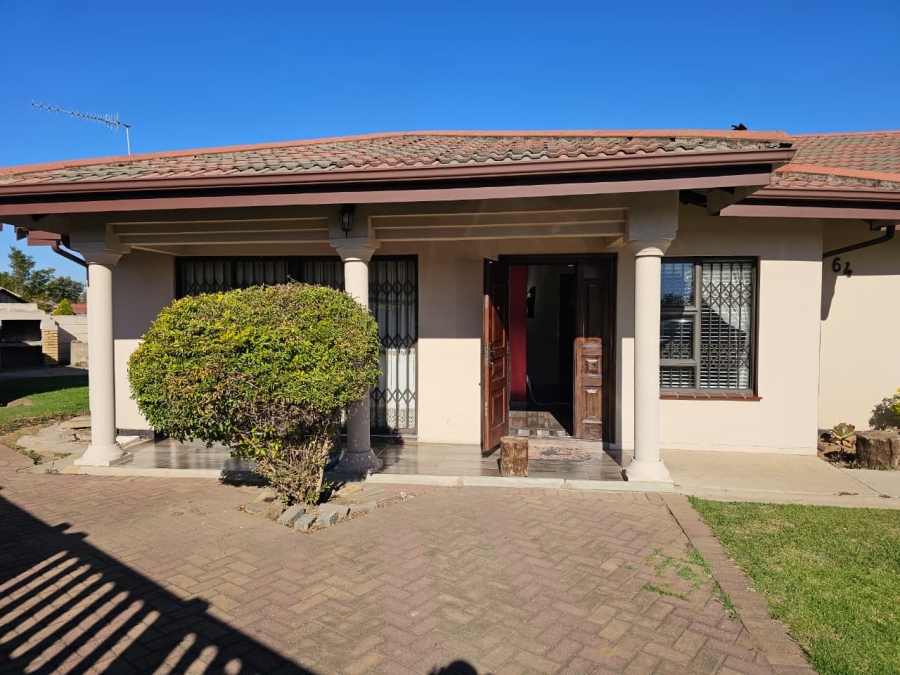 4 Bedroom Property for Sale in Barry Hertzog Park KwaZulu-Natal