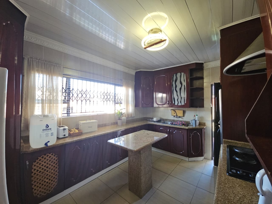 4 Bedroom Property for Sale in Barry Hertzog Park KwaZulu-Natal