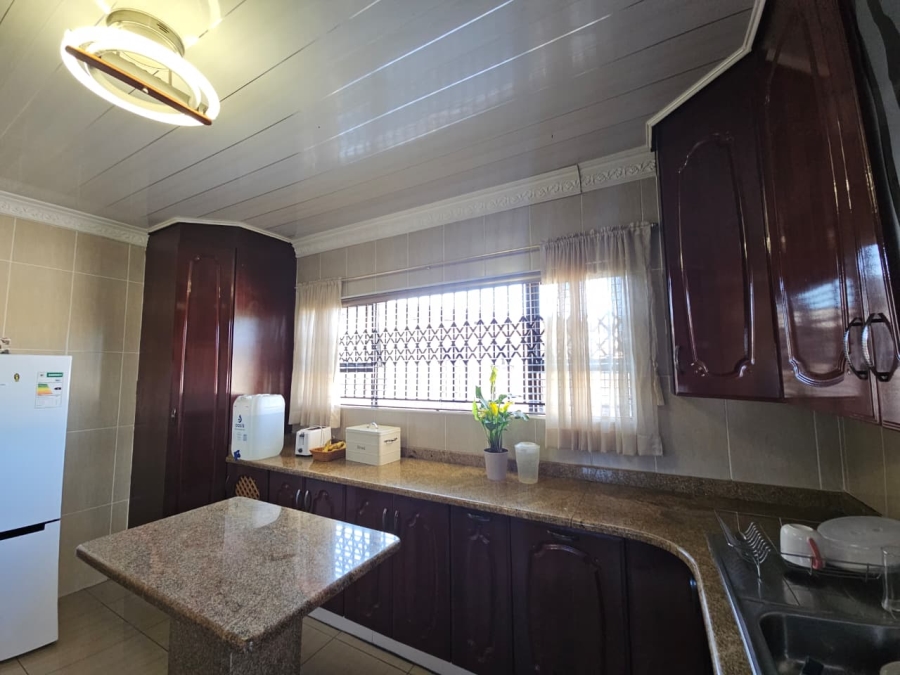 4 Bedroom Property for Sale in Barry Hertzog Park KwaZulu-Natal