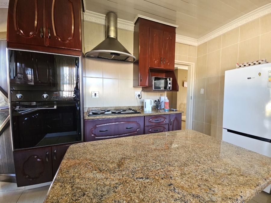 4 Bedroom Property for Sale in Barry Hertzog Park KwaZulu-Natal