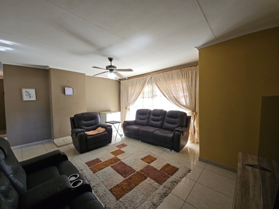 4 Bedroom Property for Sale in Barry Hertzog Park KwaZulu-Natal