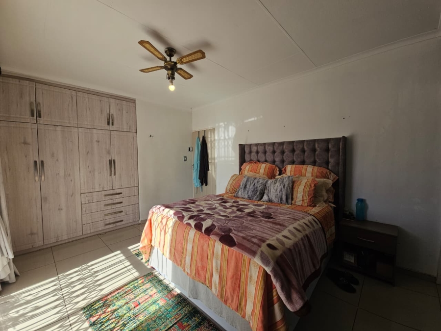 4 Bedroom Property for Sale in Barry Hertzog Park KwaZulu-Natal