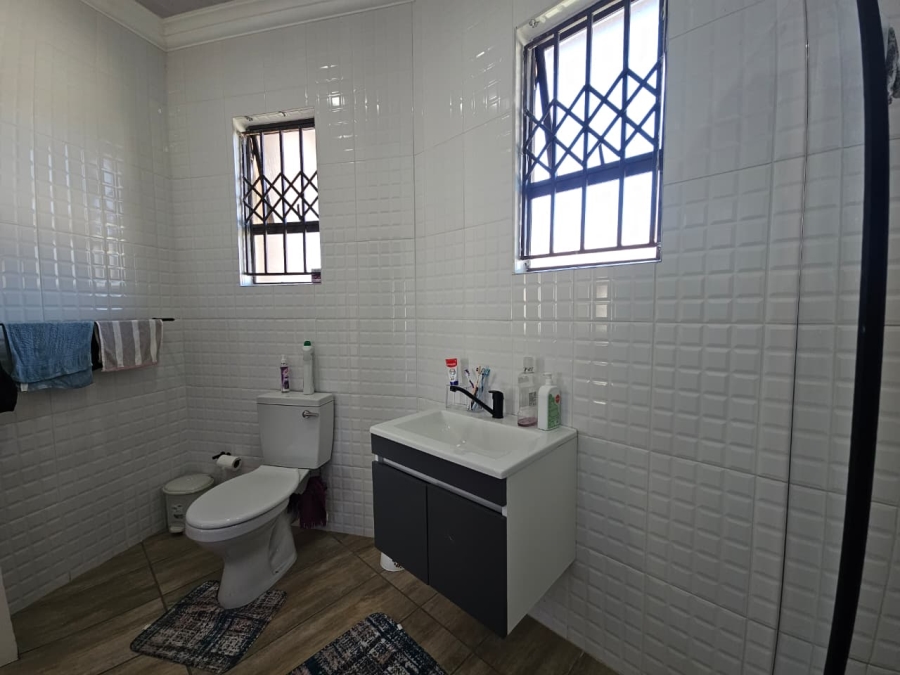 4 Bedroom Property for Sale in Barry Hertzog Park KwaZulu-Natal