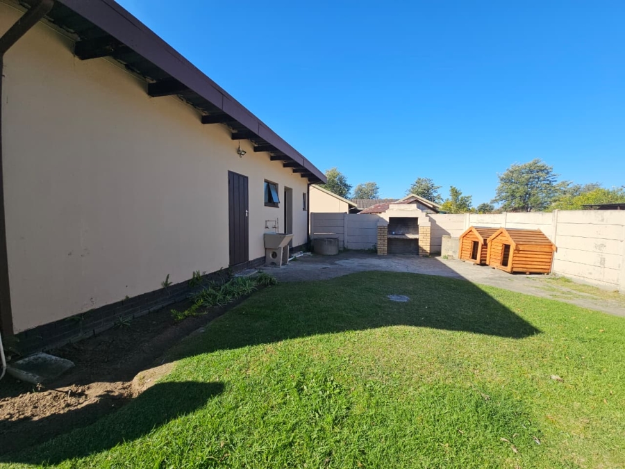 4 Bedroom Property for Sale in Barry Hertzog Park KwaZulu-Natal