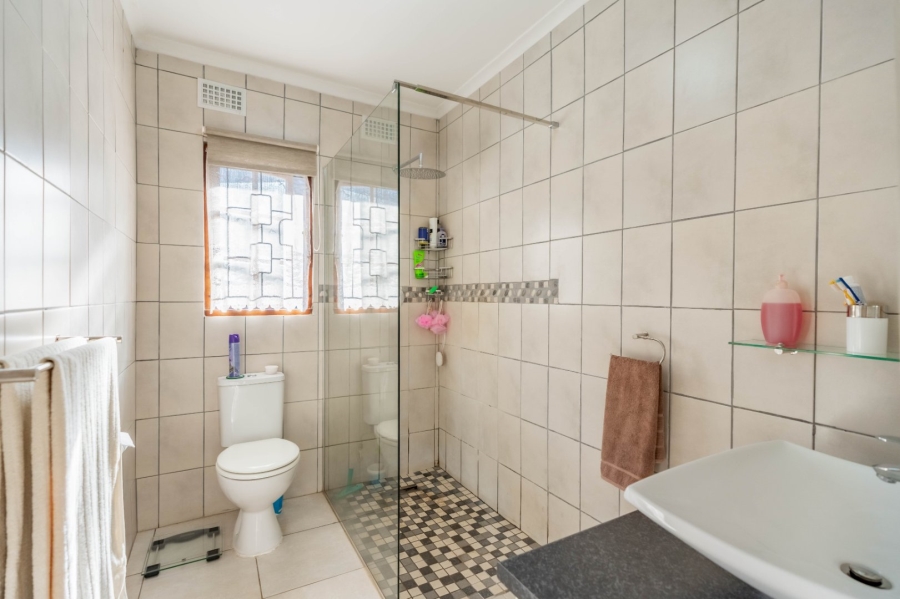 3 Bedroom Property for Sale in Waterfall KwaZulu-Natal