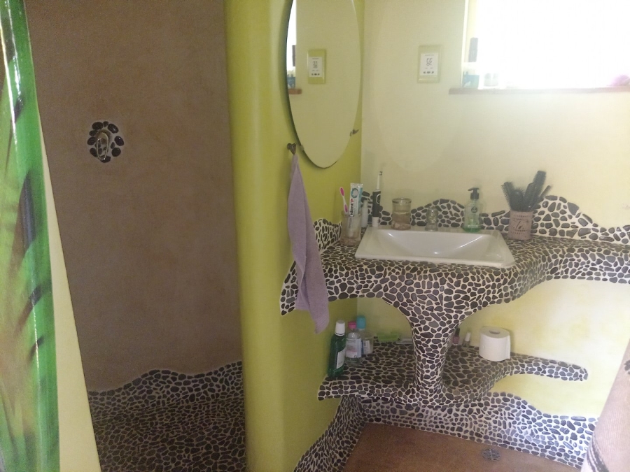 1 Bedroom Property for Sale in St Michaels On Sea KwaZulu-Natal