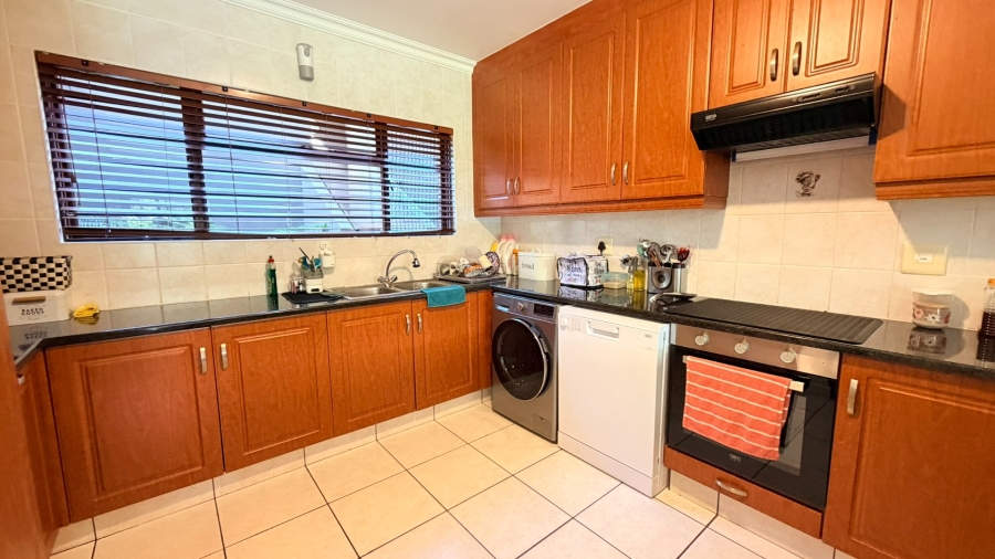 4 Bedroom Property for Sale in St Michaels On Sea KwaZulu-Natal