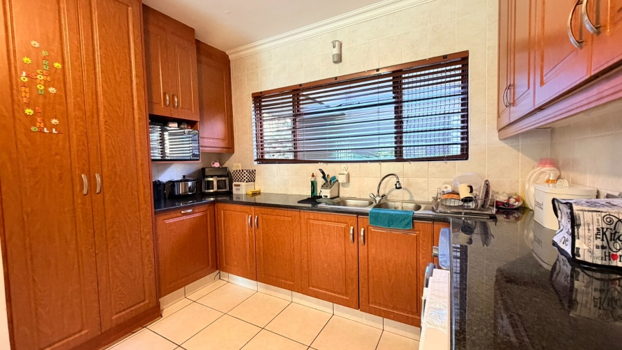 4 Bedroom Property for Sale in St Michaels On Sea KwaZulu-Natal