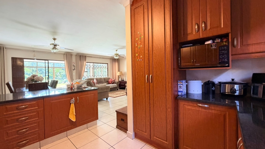 4 Bedroom Property for Sale in St Michaels On Sea KwaZulu-Natal