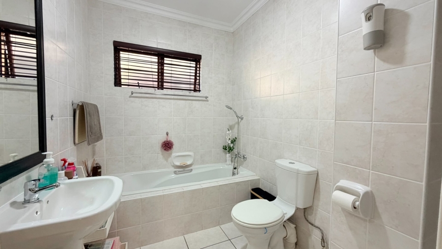4 Bedroom Property for Sale in St Michaels On Sea KwaZulu-Natal