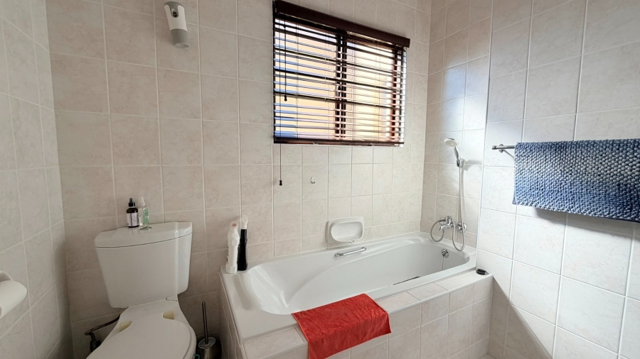 4 Bedroom Property for Sale in St Michaels On Sea KwaZulu-Natal