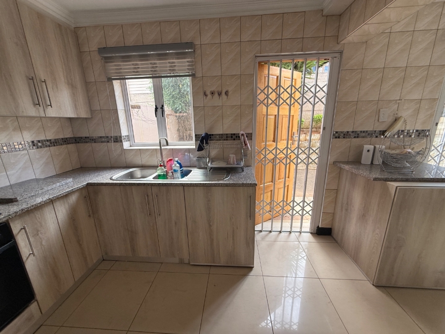 3 Bedroom Property for Sale in Raisethorpe KwaZulu-Natal