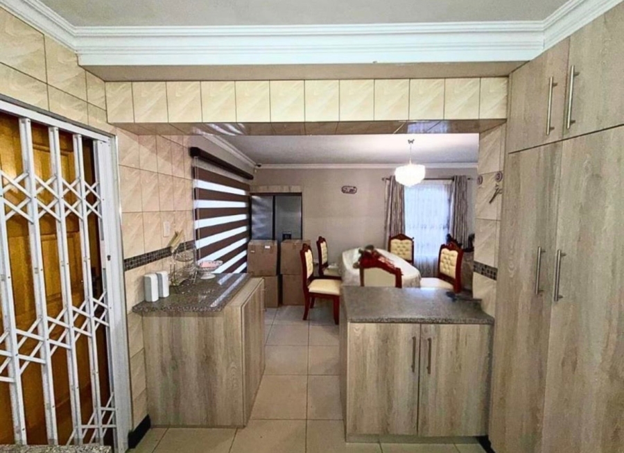 3 Bedroom Property for Sale in Raisethorpe KwaZulu-Natal