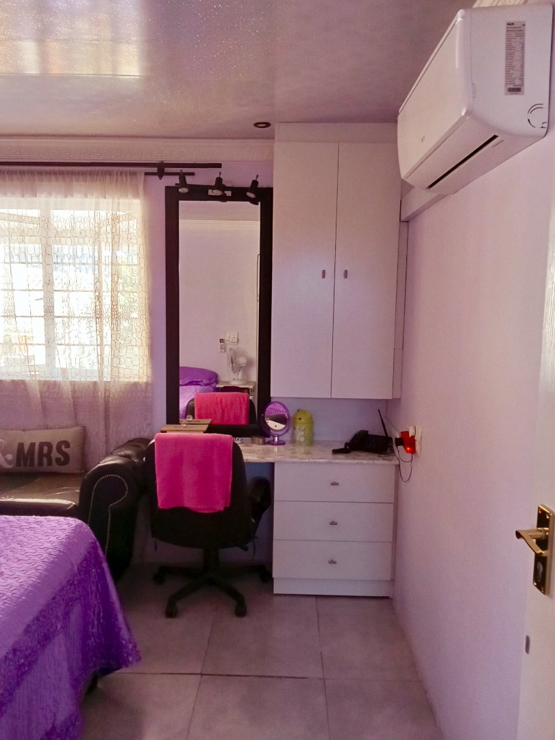 2 Bedroom Property for Sale in Merebank East KwaZulu-Natal