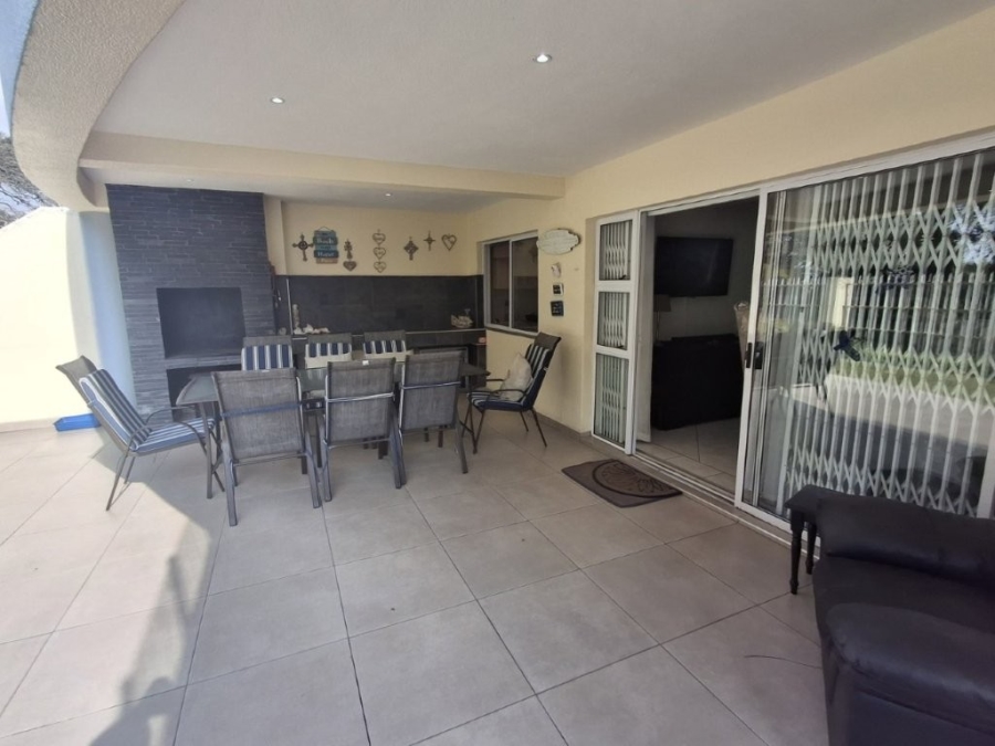 3 Bedroom Property for Sale in Shelly Beach KwaZulu-Natal