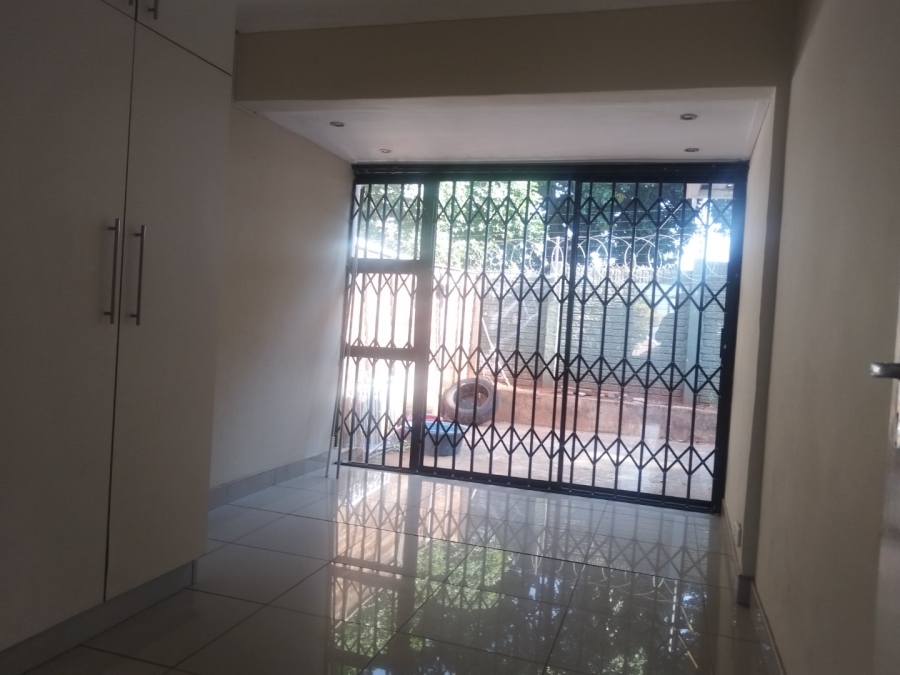 To Let 3 Bedroom Property for Rent in Umbilo KwaZulu-Natal