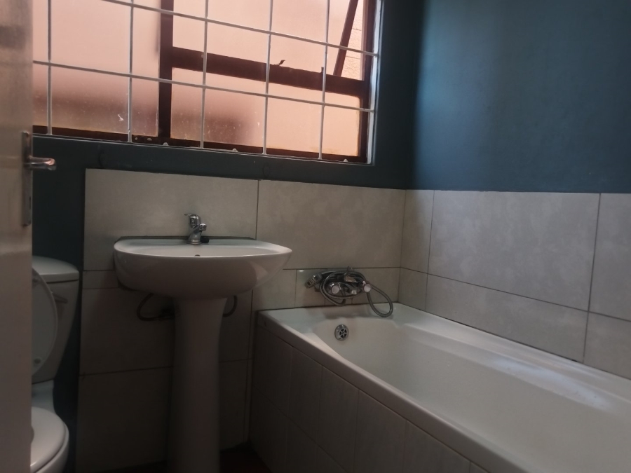 To Let 3 Bedroom Property for Rent in Umbilo KwaZulu-Natal