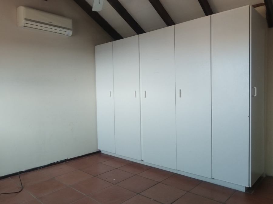 To Let 3 Bedroom Property for Rent in Umbilo KwaZulu-Natal
