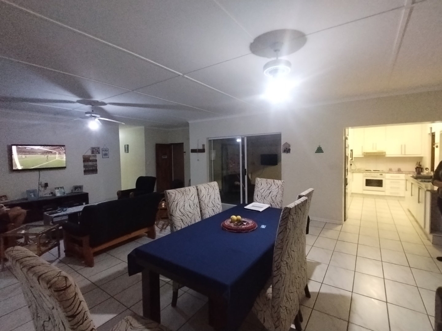 4 Bedroom Property for Sale in Uvongo KwaZulu-Natal
