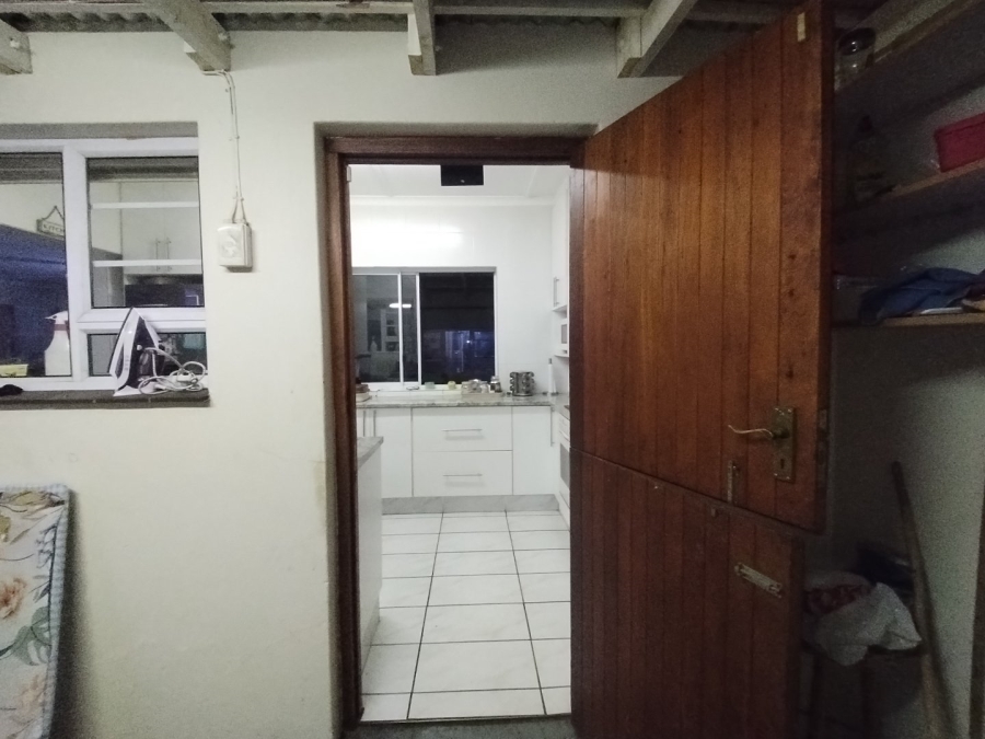 4 Bedroom Property for Sale in Uvongo KwaZulu-Natal