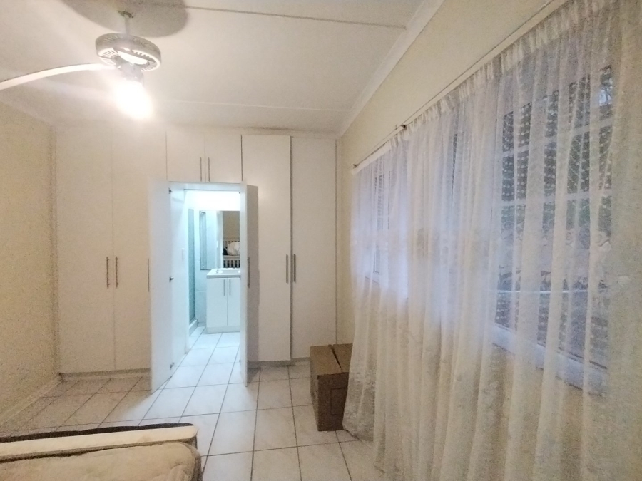 4 Bedroom Property for Sale in Uvongo KwaZulu-Natal