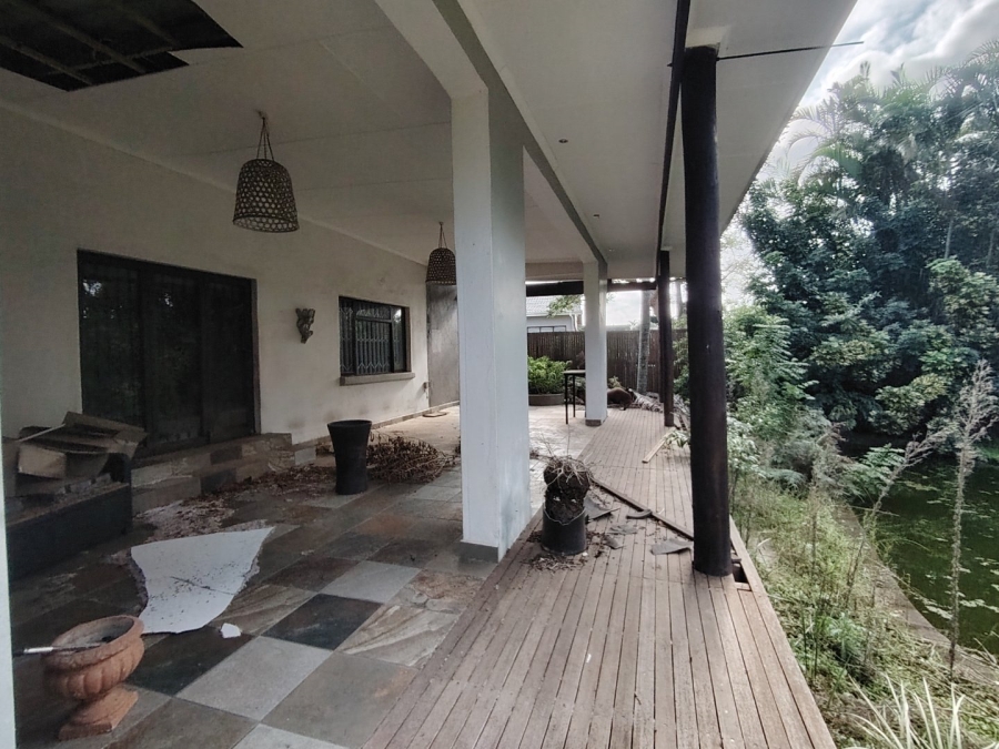 5 Bedroom Property for Sale in St Michaels On Sea KwaZulu-Natal
