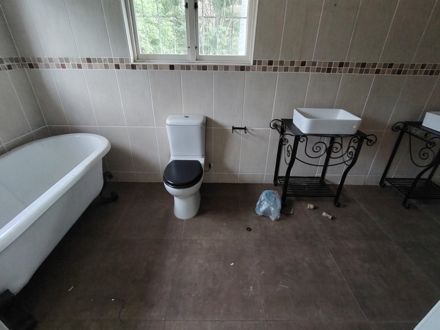5 Bedroom Property for Sale in St Michaels On Sea KwaZulu-Natal