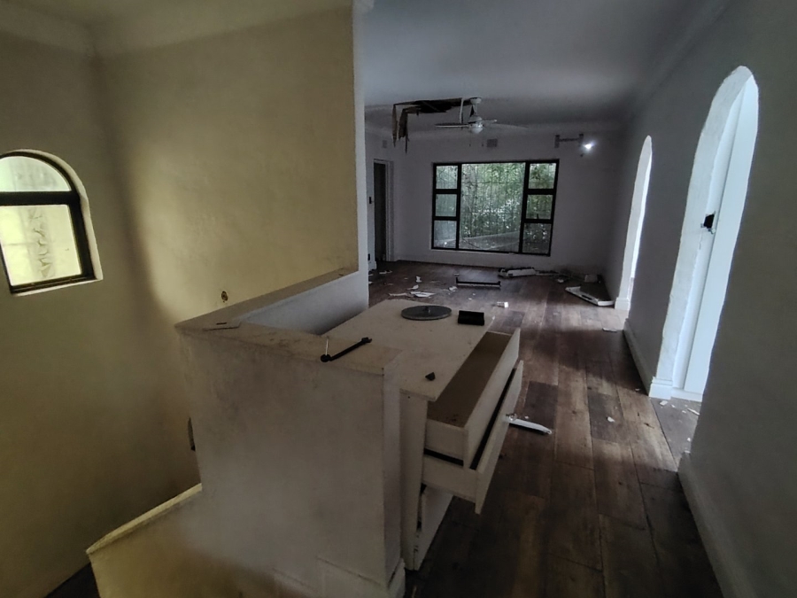 5 Bedroom Property for Sale in St Michaels On Sea KwaZulu-Natal