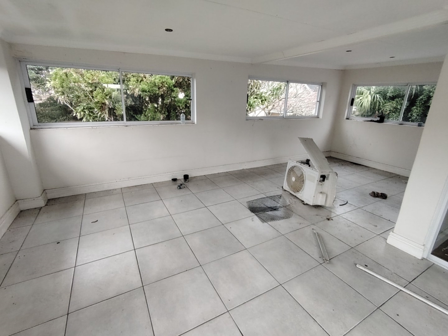 5 Bedroom Property for Sale in St Michaels On Sea KwaZulu-Natal