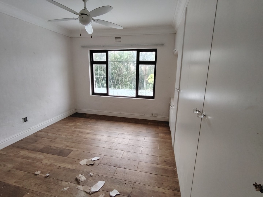 5 Bedroom Property for Sale in St Michaels On Sea KwaZulu-Natal