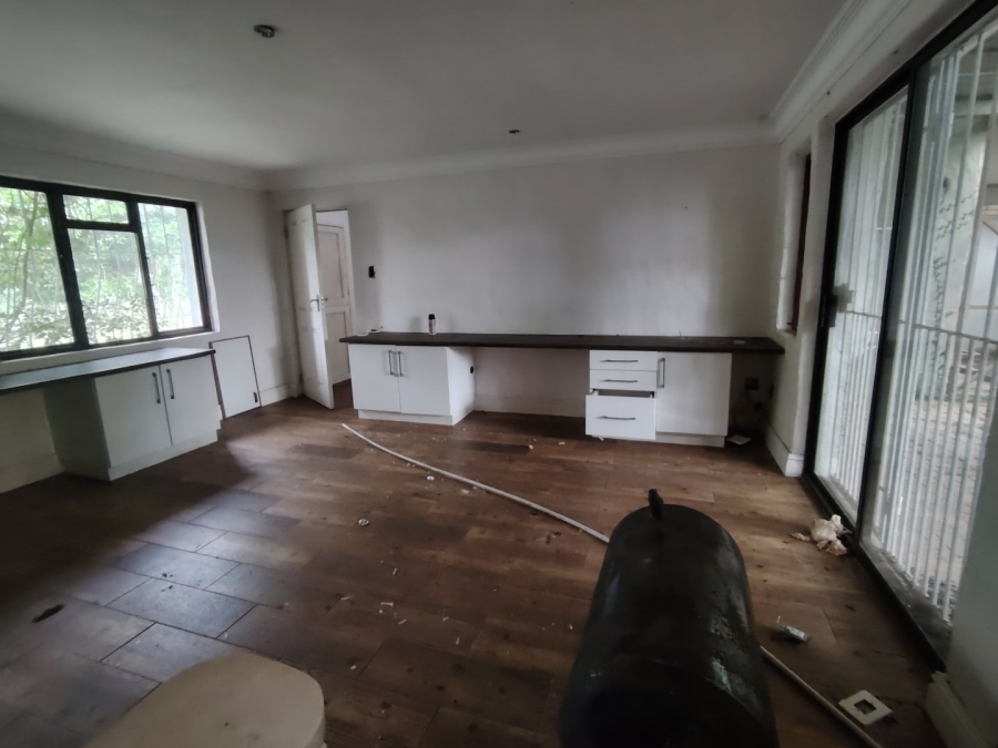 5 Bedroom Property for Sale in St Michaels On Sea KwaZulu-Natal