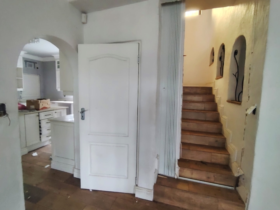 5 Bedroom Property for Sale in St Michaels On Sea KwaZulu-Natal