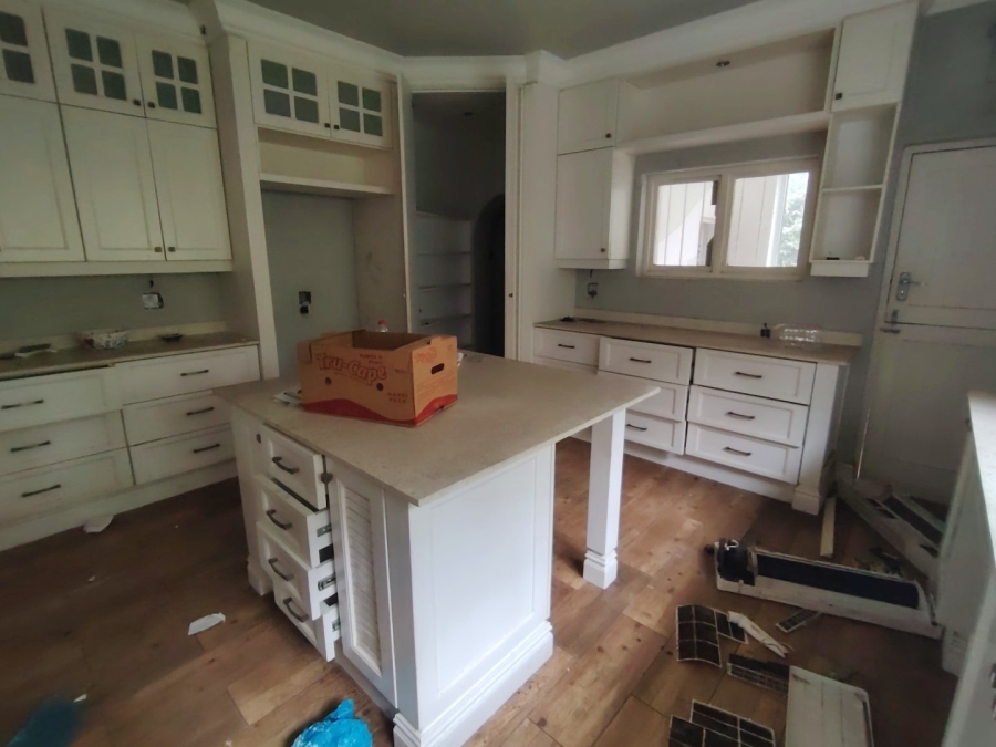 5 Bedroom Property for Sale in St Michaels On Sea KwaZulu-Natal
