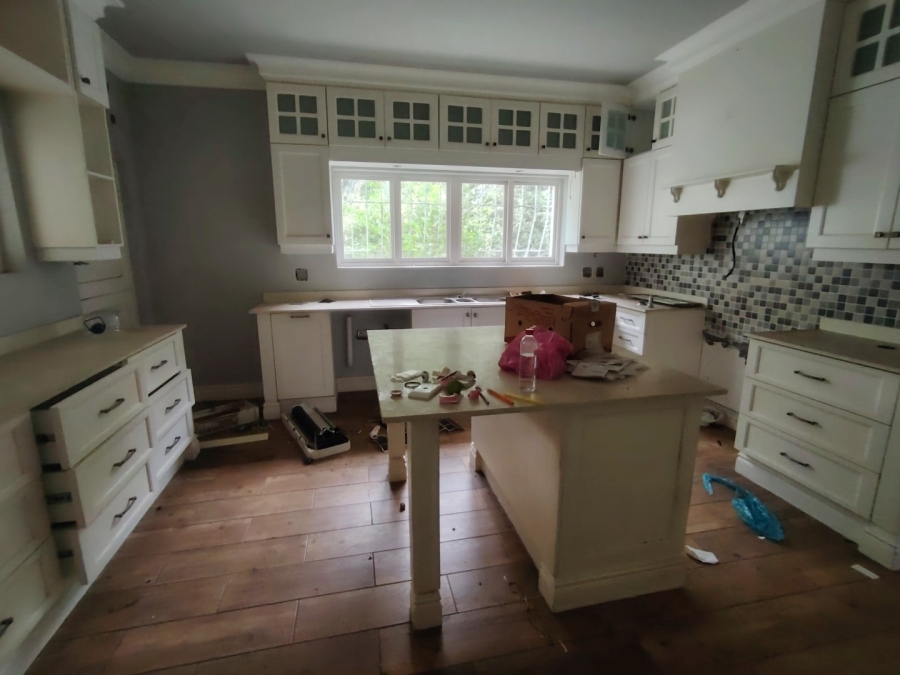 5 Bedroom Property for Sale in St Michaels On Sea KwaZulu-Natal