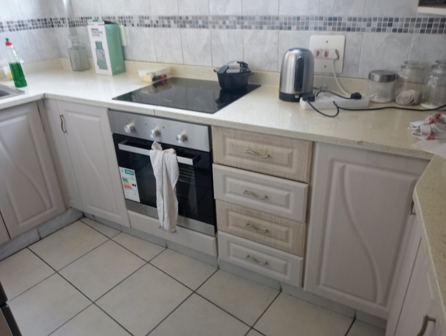 2 Bedroom Property for Sale in Pinetown North Industria KwaZulu-Natal