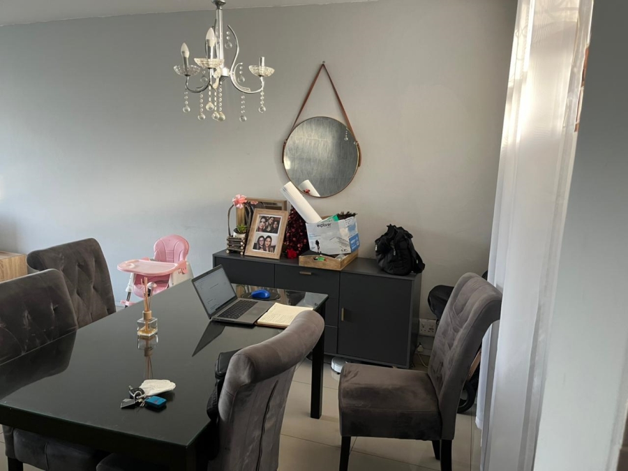 2 Bedroom Property for Sale in Pinetown North Industria KwaZulu-Natal